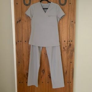 Figs scrub set - xs top, small-tall bottoms